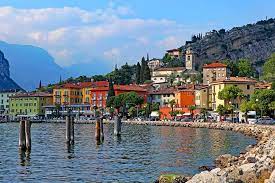 Lake garda is known for its traditional italian markets, selling not only fruit, vegetables and local meats and cheeses, but also leather goods, pottery, tapestry and clothing. Best Of Lake Garda Places You Shouldn T Miss