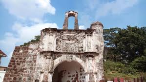 The famous in portuguese) is a former portuguese fortress built in malacca, malaysia, in 1512. Keistimewaan Kota A Famosa Rabu 30 Januari 2019 17 00 Ihram Asia Telah Dibaca Sebanyak 1 Kali