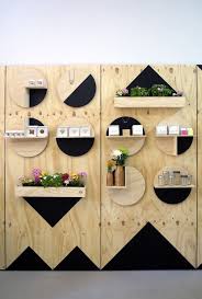 holzregal bauen oder einfach kaufen verschiedene holzmobel modelle moderne holzmobel messestand design regal