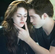 The conversations and big moments of edward and bella swan's love story in midnight sun mirror those in twilight, which many readers are. Twilight Finale Verdammt Zu Ewiger Monotonie Mit Kuschelsex Welt