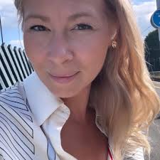 At Chloé, we like to collaborate with brands that share our vision. We are  pleased to present our capsule collection with French brand, Fusalp. WHY  HAS CHLOÉ COLLABORATED WITH FUSALP? By… |