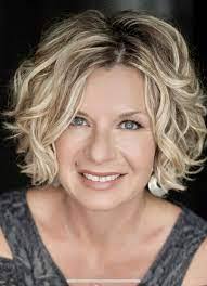 Denise Binns's Instagram, Twitter & Facebook