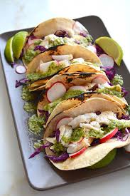 These healthy fish tacos are smoky, spicy, and so fresh! Fish Taco Recept Elle