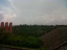 Dari bendungan lahor ke bendungan sutamilokasi di karang kates malang jawa timuruntuk bendungan sutami hanya terlihat dari jauh karena pengambilan gambar. Sekilas Jepret Bendungan Karangkates A K A Bendungan Sutami Malang Rider Ndeso94 Dot Com