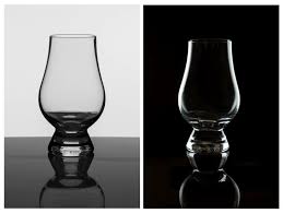 Black And White Backdrop Photography Tips For Photographing Glassware On Both Black And White Backgrounds Black And White Background Glassware Glass Photography
