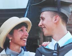 Reflexologist 'stumbles' over a remedy for his mother's crippling menopause  symptoms