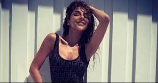 بالصور شاهد فنانات ونجمات لبنان بالهوت شورت 2020 fashion sleeveless dress sleeveless