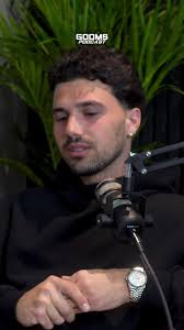 ‘Nate is a little bit stupid’ 🤣🤣🤣 #goomspod #natediaz #loganpaul  #jakepaul