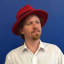 Daniel Kovacs (@neonihil)