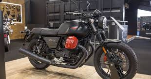 2018 Moto Guzzi V7 Iii Carbon Dark Top Speed Moto Guzzi Cafe Racer Moto