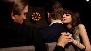 10 نشانه اصلی خیانت زنان به شوهرشان