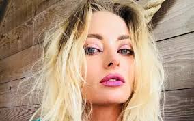 Play along in a heartbeat. Delia È™i Grasu Xxl Au Lansat Hitul Verii Despablito