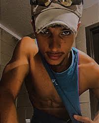 Darion Bailey (@darion.bailey32) • Instagram photos and videos