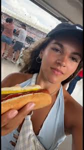 You ain't nothin' but a DOG 🌭 #hotdog #hotdogchallenge #hotdogs #gliz...