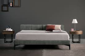 Ruche bett 140 x 200 niedriges kopfteil niedrige fusse architonic. Polster Doppelbett Mit Niedrigem Kopfteil Harry Bodema