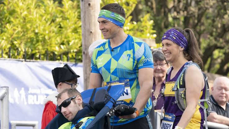 Kevin Sinfield: Rob Burrow wife Lindsey leads calls to knight 'superhero'  following heroic MND fundraising efforts