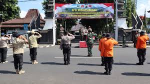 Bencana alam adalah peristiwa alam yang mengakibatkan dampak besar bagi populasi manusia maupun alam. Bersiap Hadapi Bencana Apel Kesiapsiagaan Bencana Digelar Pemerintah Provinsi Jawa Tengah