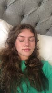 Scarlett Stephenson's Instagram, Twitter & Facebook