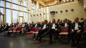 Mit viel herzblut folgen wir seit 1985 unserer leidenschaft für große spannung. Jowat Empfangt 250 Gaste Im Haus Der Technik Dds Das Magazin Fur Mobel Und Ausbau