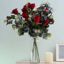 Nowadays, the use of fake outdoor flowers and plants has emerged as the simplest, most practical, and affordable way to continue having that same natural touch in our homes. Artificial Flowers Hobbycraft