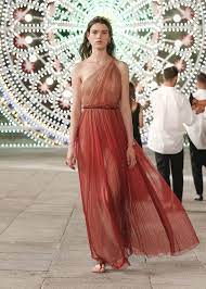 Vestiti lunghi estivivestiti estivi lunghiabiti lunghi economici … abito lungo in chiffon con scollo a v vestiti lunghi primavera/estate 2017 i must have per la bella stagione guarda i vestiti lunghi estivi novità moda primavera estate 2021 eleganti o comfy da scegliere per i tuoi outfit da giorno e da sera. Gli Abiti Lunghi Estivi Piu Belli Della Primavera Estate 2021