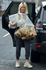 Chloe Ferry Delivers Food And Clothing To Centre Point Charity In Sunderland Uk 211219 6 Clothes and fashion (431 сл., 2.091 зн.) people have various attitudes to fashion.