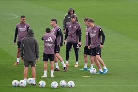Espanyol - Real Madrid en directo | Pitarch entra en el centro del campo y Brahim acompaña a Vinicius