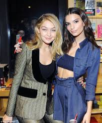2manyaddictions2littletime Emily Ratajkowski Gigi Hadid Emily Ratajkowski And Gigi Hadid Emily Ratajkowski Emily Ratajkowski Style