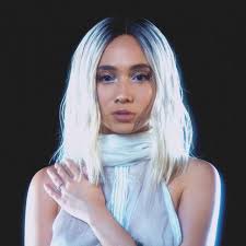 Niki Rayakan Album Perdana Lewat “Moonchild Experience”