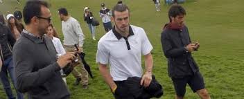 Gareth bale takes golf outing amid real madrid fiasco. Real Madrid Gareth Bale Approves Wales Golf Madrid Chant Football Espana