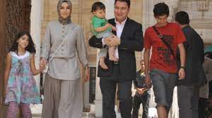 Ali babacan kimdir hakkında bilinmeyenler? Ali Babacan In Karisi Zeynep Babacan Kimdir Esi Aslinda Youtube