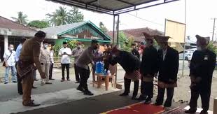 Budaya dan cara hidup ini perlu dikekalkan dan dilindungi kerana ianya adalah teras dan asas kepada pegangan moral, adab, kesopanan dan kesusilaan majoriti masyarakat malaysia. Kapolres Tanggamus Anjau Silau Ke Raja Kerajaan Adat Skala Brak Target Kasus News