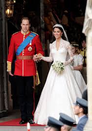 See the very first pics here! Compare Meghan Markle Rsquo S Wedding Dress To Kate Middleton Rsquo S Bridal Gown Instyle