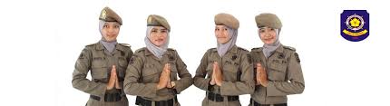 Razia masker dan protokol kesehatan di fasilitas umum ini, ditujukan bagi pengguna jalan jenderal sudirman. Satuan Polisi Pamong Praja