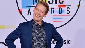 Er ist sehr wütend und sagt daher unbewusst zu seiner mutter kate, dass er seine familie nie wieder sehen möchte. Macaulay Culkin Wird 40 Schauspieler Schockt Twitter Stern De