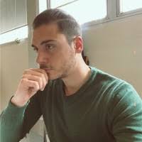 100+ perfiles de «Genitoni»