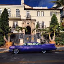 Not that it matterstheyll still arrive, by car, by foot, by a tour bus, waiting to get a glimpse through its gates, searching for something both spectacular and sinister. Versace House Ocean Drive Miami Florida Versace Mansion Gianni Versace Mansion Gianni Versace House