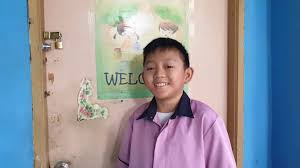 Idea budak perempuan berkenaan ada. Ingatkan Budak Sekolah Wajah Baby Face Guru Berusia 23 Tahun Dari Filipina Ini Curi Tumpuan