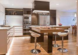 Seperti pada gambar di atas yang mempertimbangkan akan desain interior dan juga tema yang berada di dalamnya. Penggunaan Desain Interior Ruang Makan Minimalis Yang Sederhana