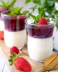 Elise Dit A Table Blog On Instagram Nouvelle Recette A Tester Absolument Panna Cotta Cardamome Et En 2020 Recette Avec Des Fraises Coulis De Fruits Panna Cotta