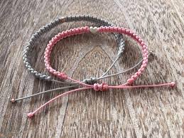 Im sommer darf es bei mir auch etwas mehr farbe sein. Freundschaftsarmband Diy Anleitung Fur Makramee Armbander