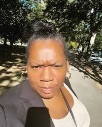 Bernadette Thompson's Instagram, Twitter & Facebook