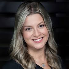 Suzanne Meadows's Instagram, Twitter & Facebook