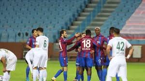 56'da flavio, farkı ikiye çıkardı. Trabzonspor Dan Kritik 3 Puan Trabzonspor Konyaspor 3 1 Futbol