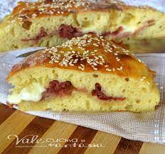 Pan brioche salato con ripieno di cipolle e formaggio. Pan Brioche Salato Farcito Ricetta Lievitati