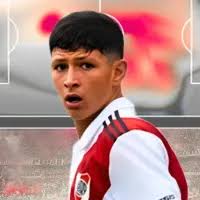 La foto que ven los jugadores cuando salen a la cancha