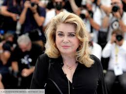 Known by her stage name renée simonot, dorleac died sunday in paris and will be buried in the family grave, according to the announcement. Yphdcx8emfkqfm