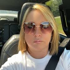 Who can make a ninja turtles birthday cake in Mount Washington, Kentucky by  Saturday 4/13?