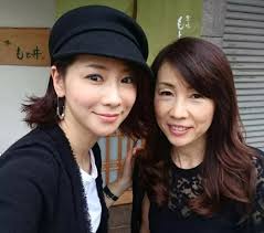 Jan 19, 2019 · 水谷雅子さんがolをしていた24歳の時に、当時医学生だった旦那さん出会ったそうです。水谷雅子さんのお腹に子供が出来たことがきっかけで結婚しました。授かり婚だったんですね。 水谷雅子の旦那の病院はどこ？ å¤§åŠä¸ªå¨±ä¹åœˆå¥³æ˜Ÿéƒ½ç¾¡æ…•çš„å¥³äºº ç«Ÿæ˜¯ä¸ªæ—¥æœ¬å®¶åº­ä¸»å¦‡ ç•™å›­æ–°é—»é€Ÿé€'news