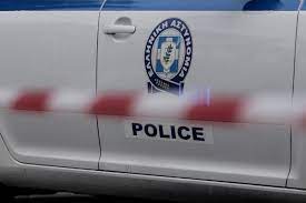 14 κάλυκες στο σημείο της δολοφονίας Nea Mafiozikh Ektelesh Enas Nekros Sth Barh